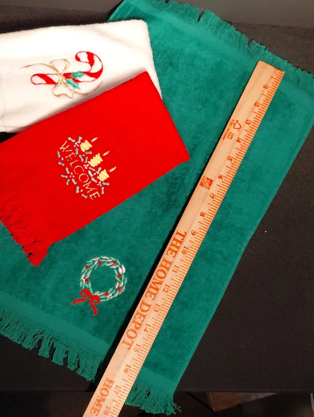 FINGERTIP TOWELS